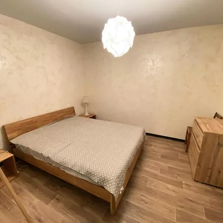 Pre De Camille - Spacieux Avec Balcon, Terrasse Et Garage Proche Du Centre De Mae-8664 Apartment *